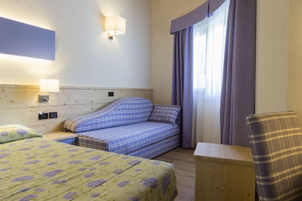 Alpholiday Dolomiti Wellness & Family Hotel ディマーロ エクステリア 写真