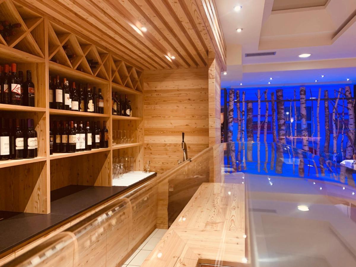 Alpholiday Dolomiti Wellness & Family Hotel ディマーロ エクステリア 写真