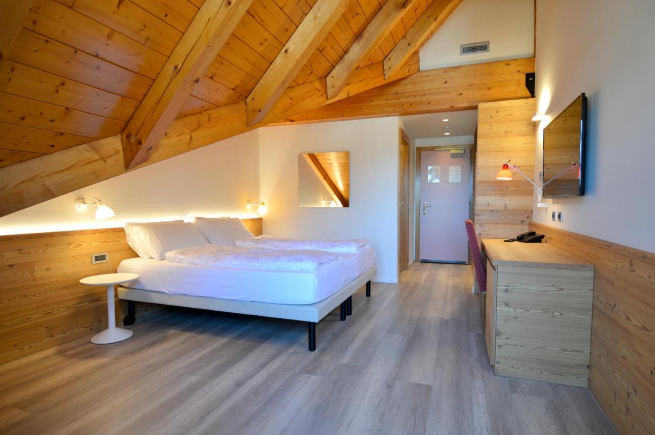 Alpholiday Dolomiti Wellness & Family Hotel ディマーロ 部屋 写真