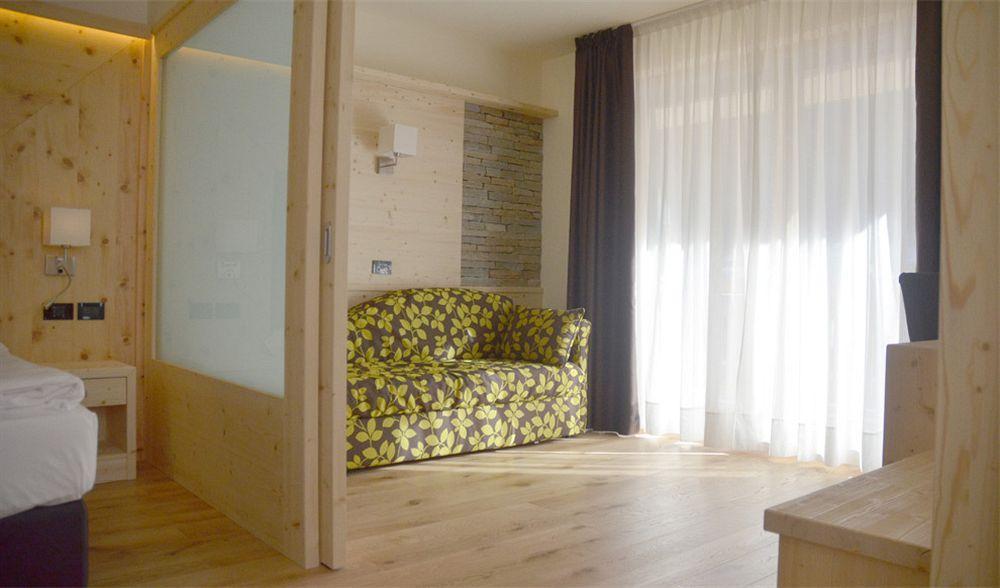 Alpholiday Dolomiti Wellness & Family Hotel ディマーロ エクステリア 写真