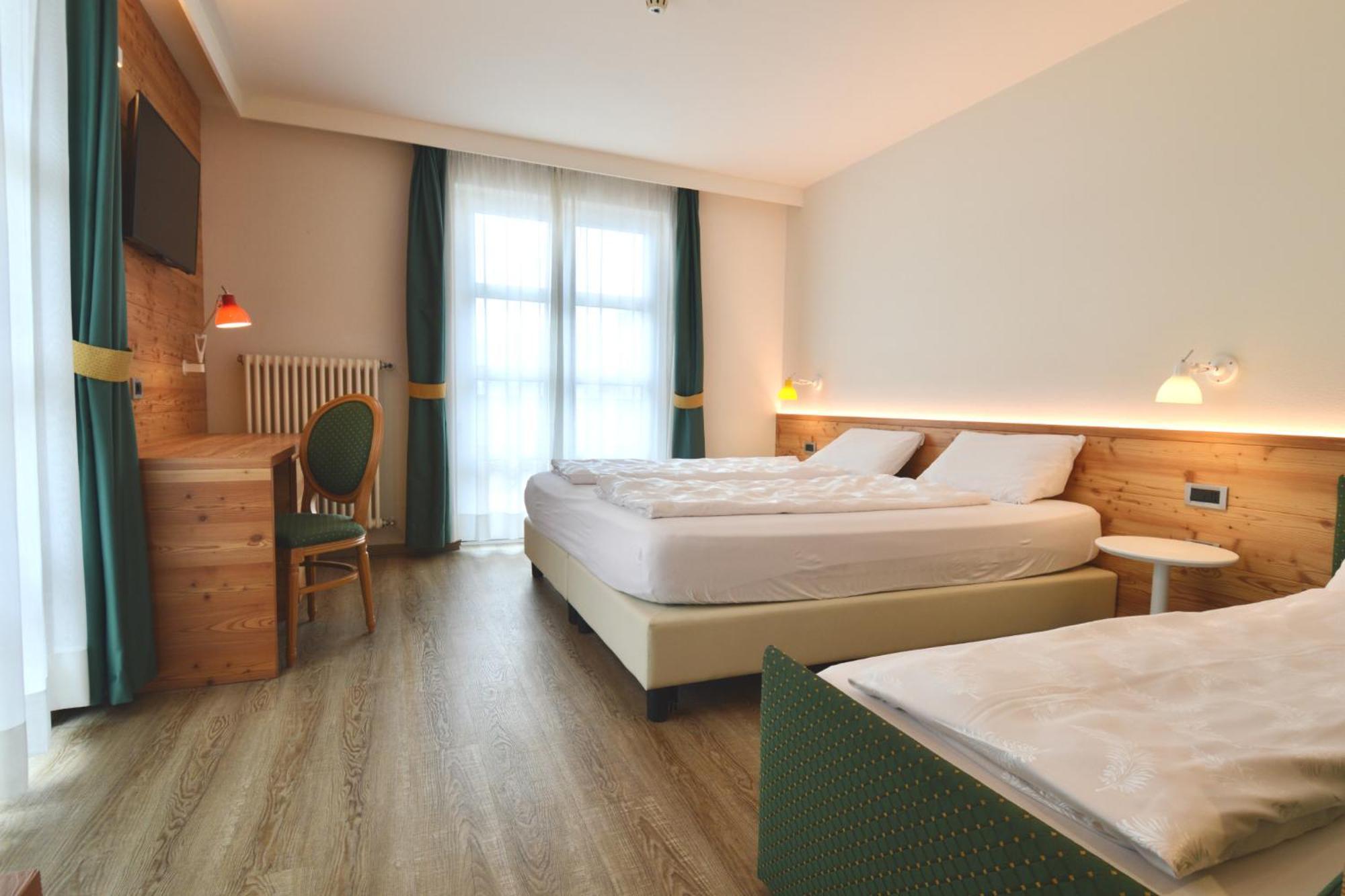 Alpholiday Dolomiti Wellness & Family Hotel ディマーロ 部屋 写真