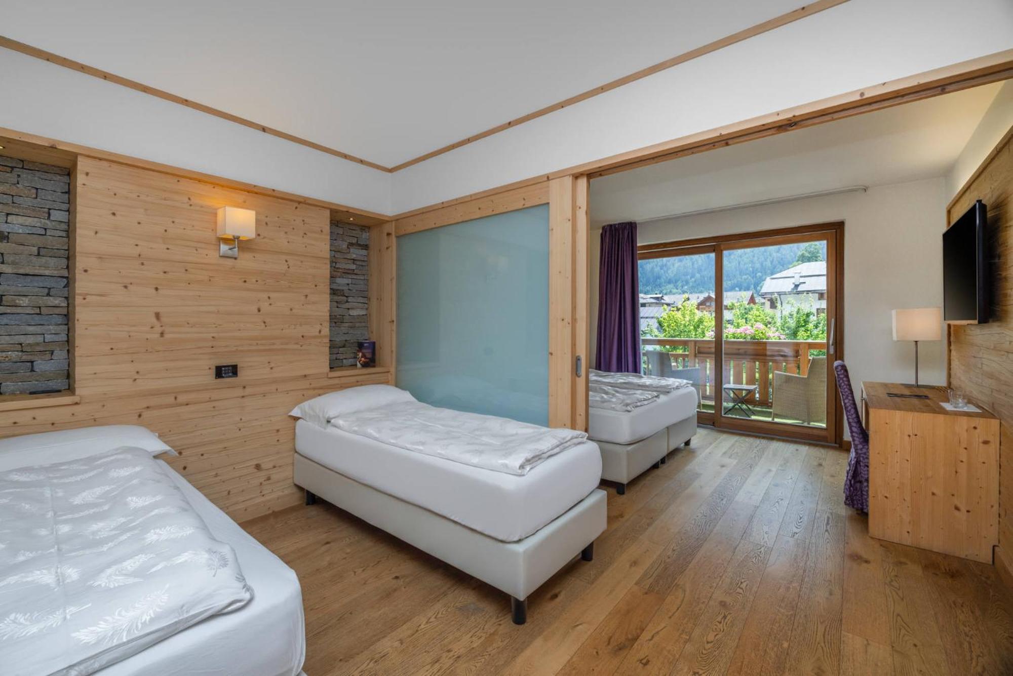 Alpholiday Dolomiti Wellness & Family Hotel ディマーロ 部屋 写真